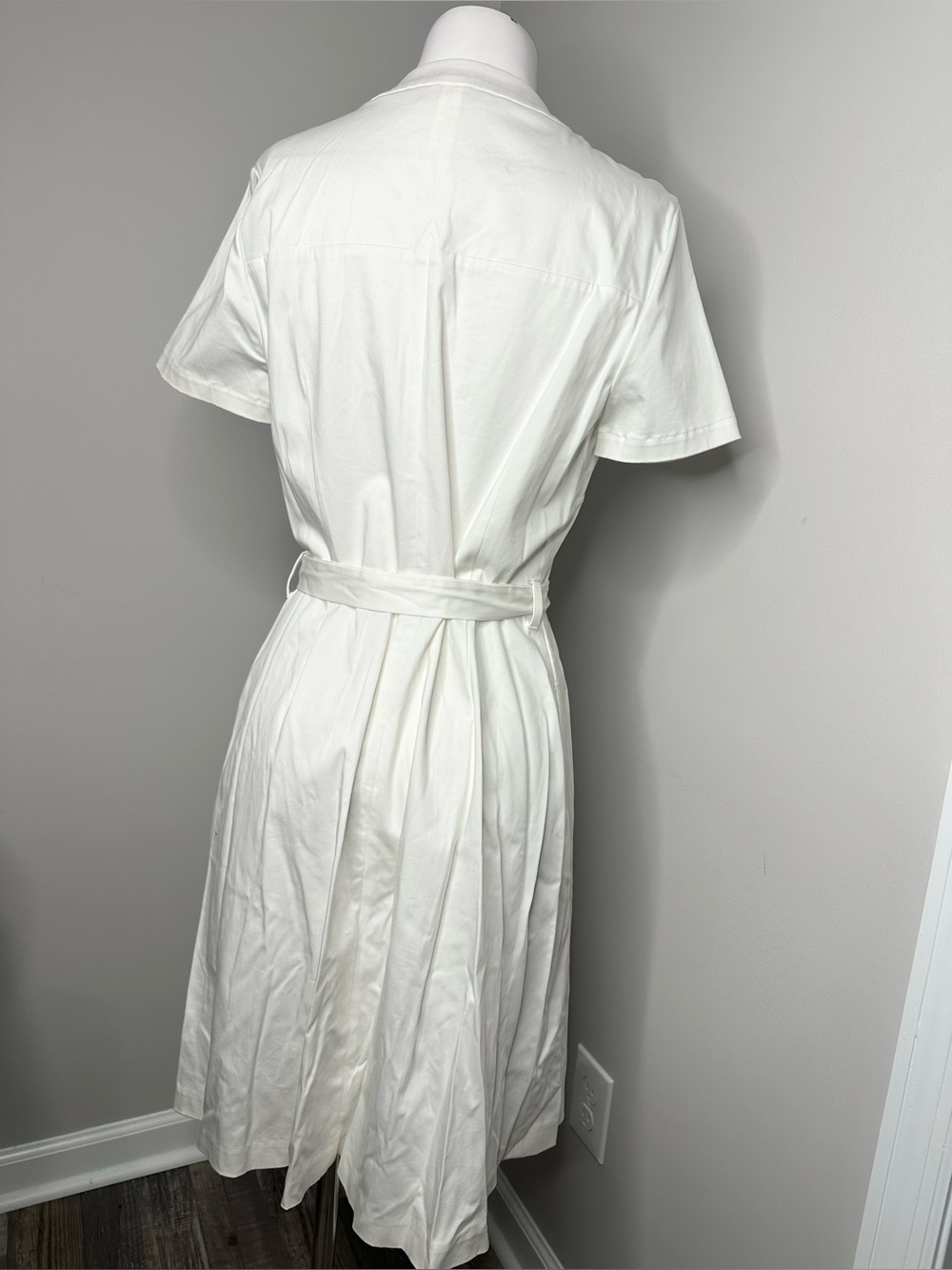 Ted baker White Wrap-Style Short Sleeve Dress- preloved-4 - Picture 10 of 16